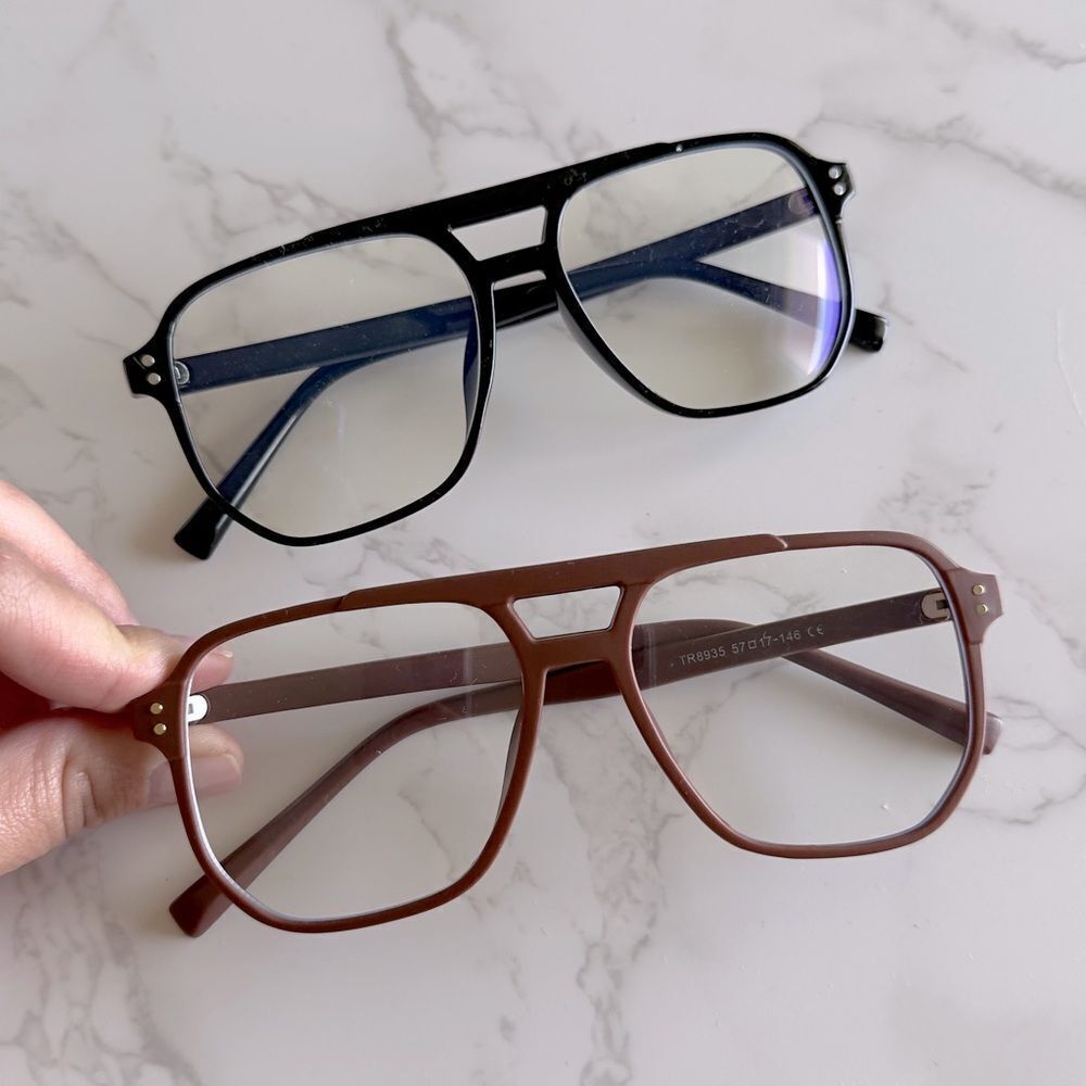 ⭕️ 2 Glasses Black and Brown
